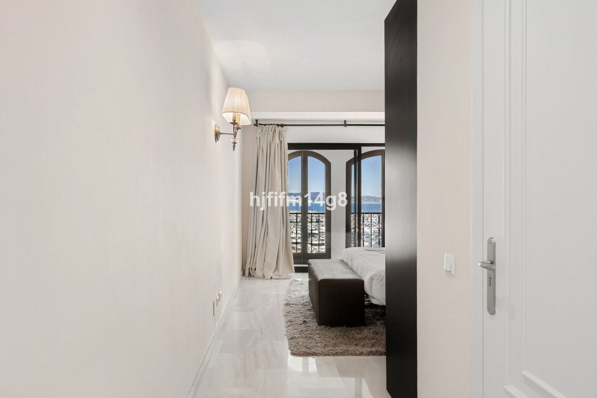 Resale - apartment - Marbella - Puerto Banús