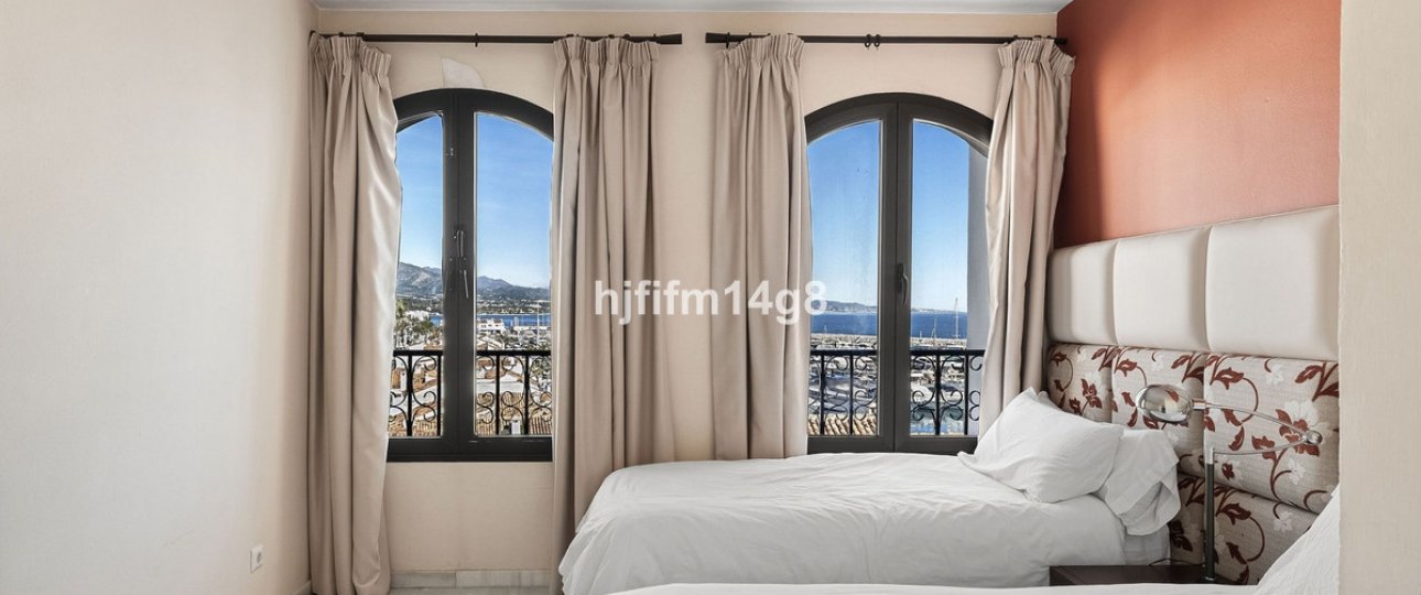 Resale - apartment - Marbella - Puerto Banús