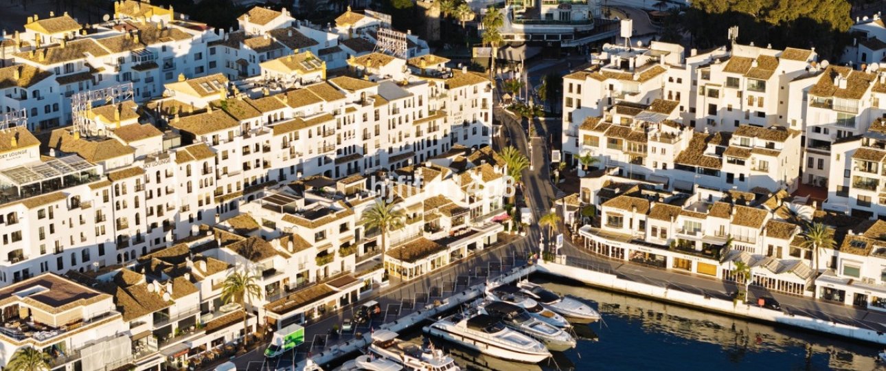 Resale - apartment - Marbella - Puerto Banús