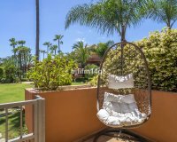 Resale - apartment - Marbella - Puerto Banús