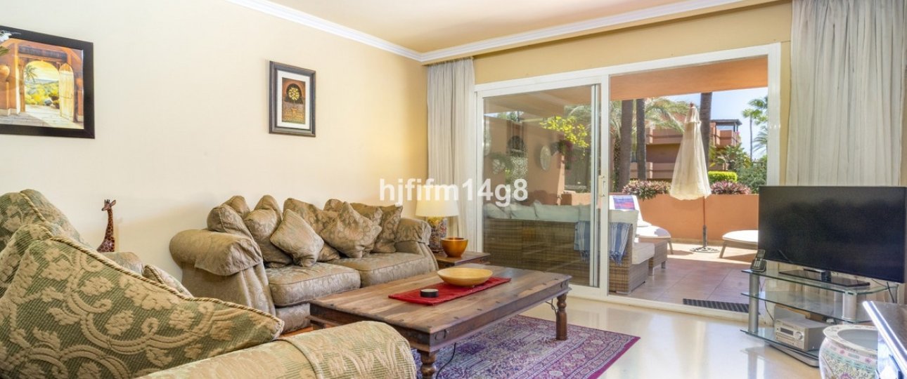 Resale - apartment - Marbella - Puerto Banús