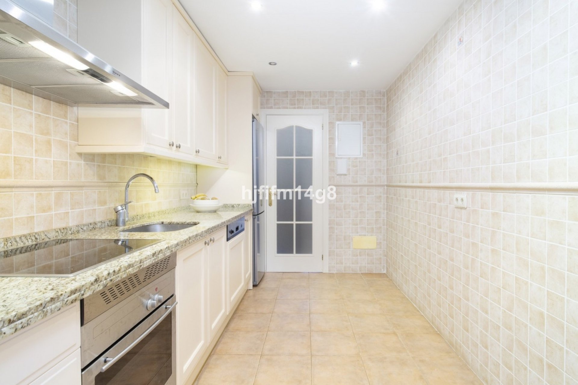 Resale - apartment - Marbella - Puerto Banús