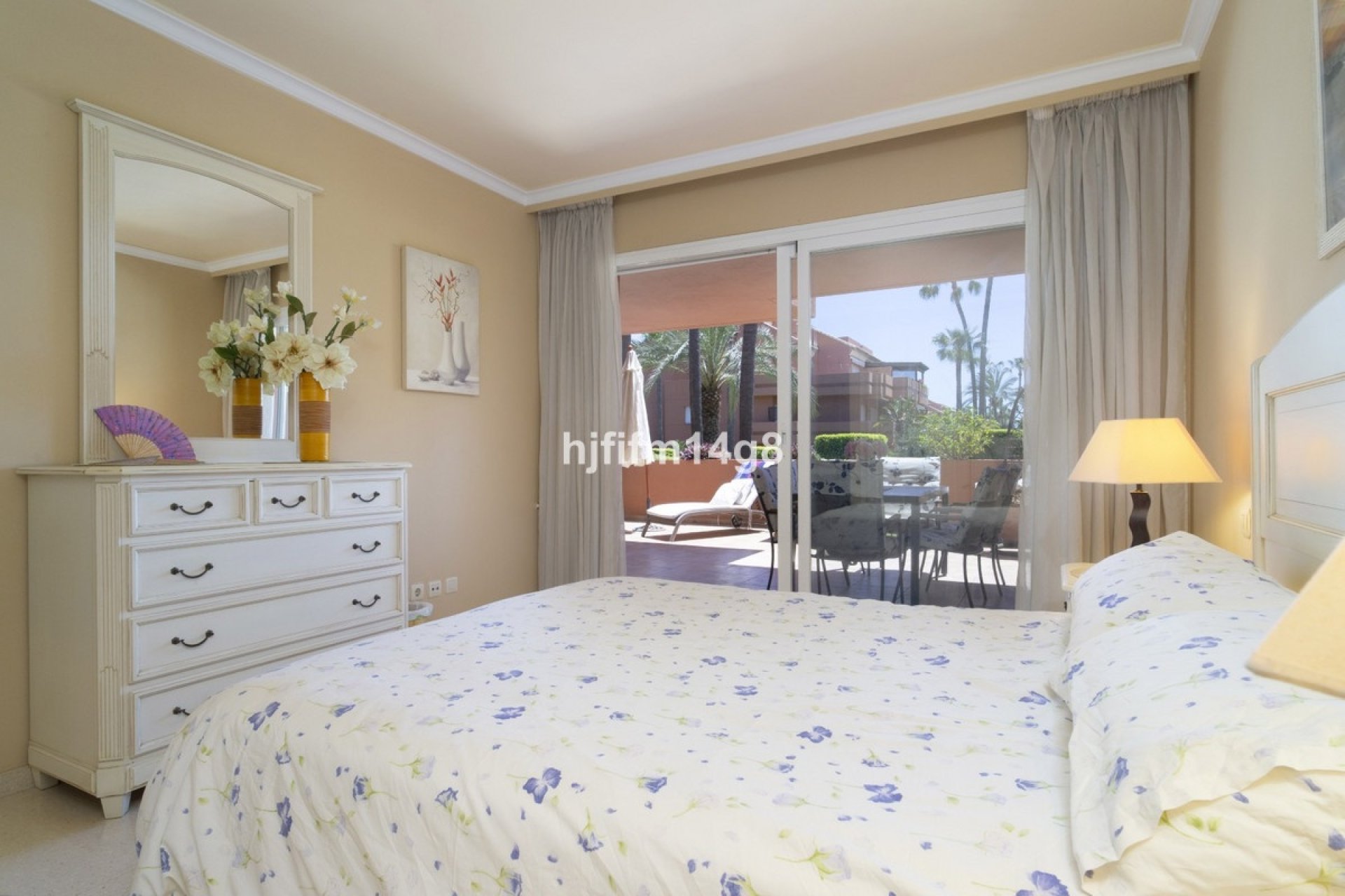 Resale - apartment - Marbella - Puerto Banús
