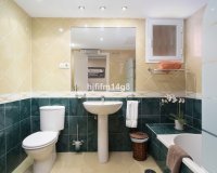 Resale - apartment - Marbella - Puerto Banús