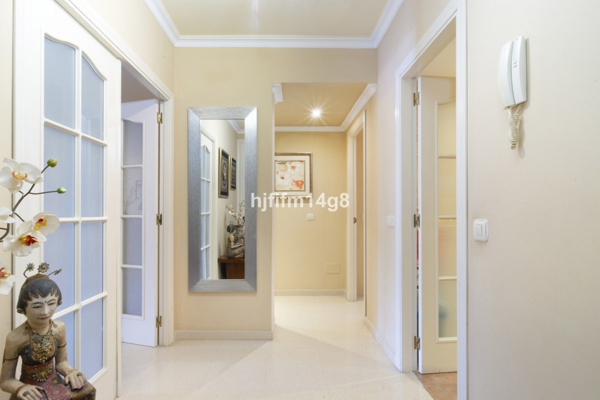 Resale - apartment - Marbella - Puerto Banús