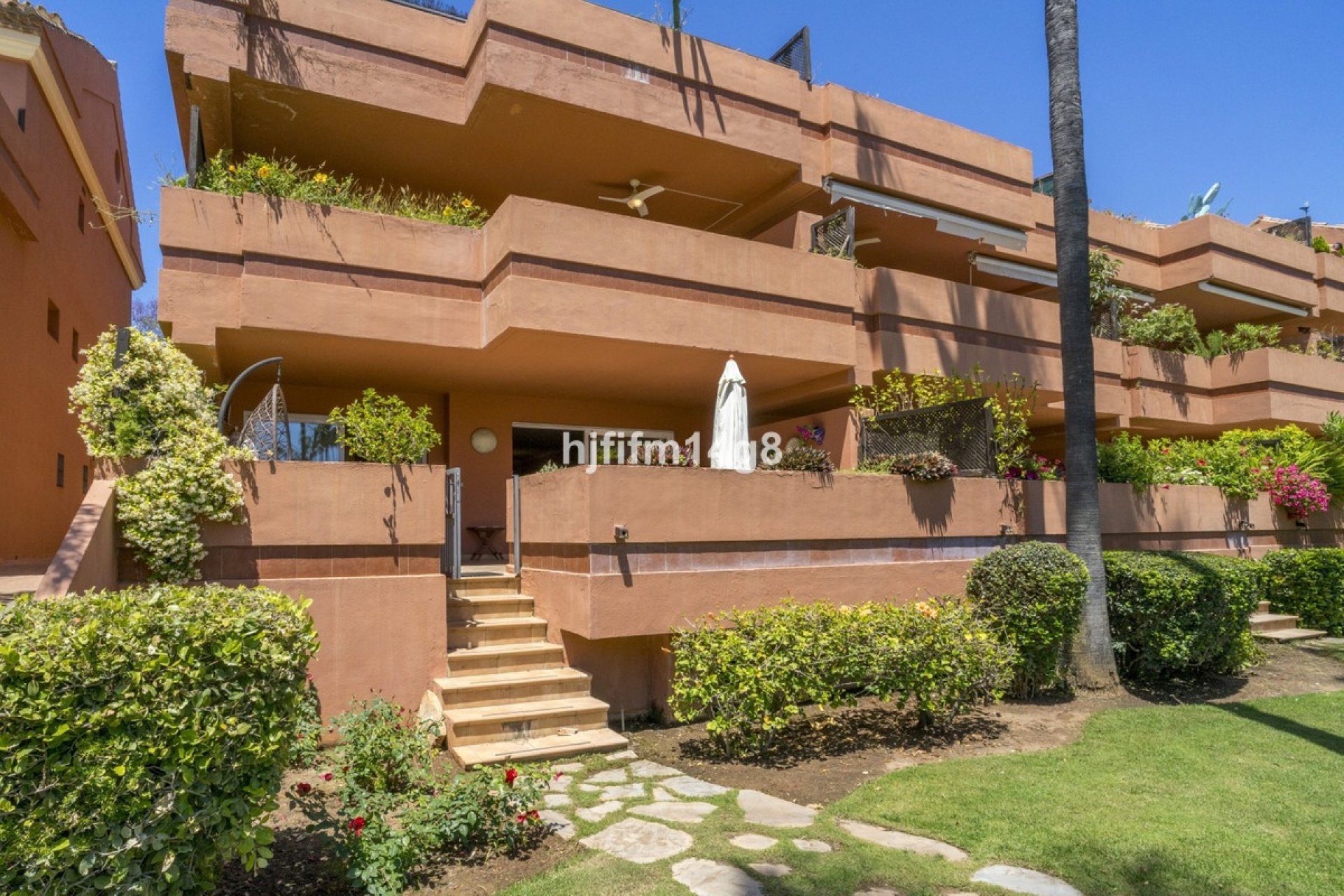 Resale - apartment - Marbella - Puerto Banús