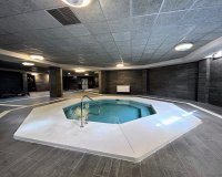 Resale - apartment - Marbella - Puerto Banús