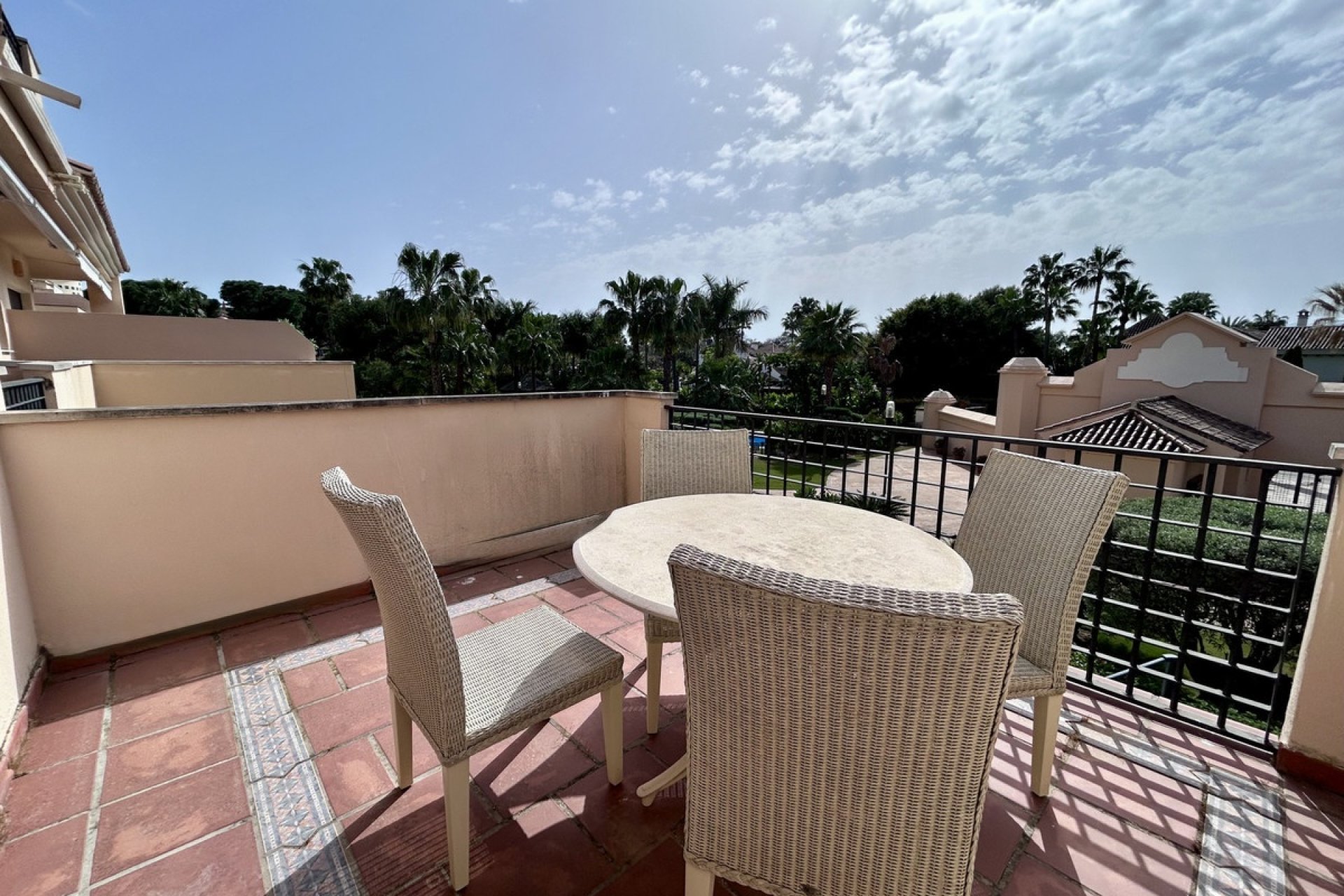 Resale - apartment - Marbella - Puerto Banús