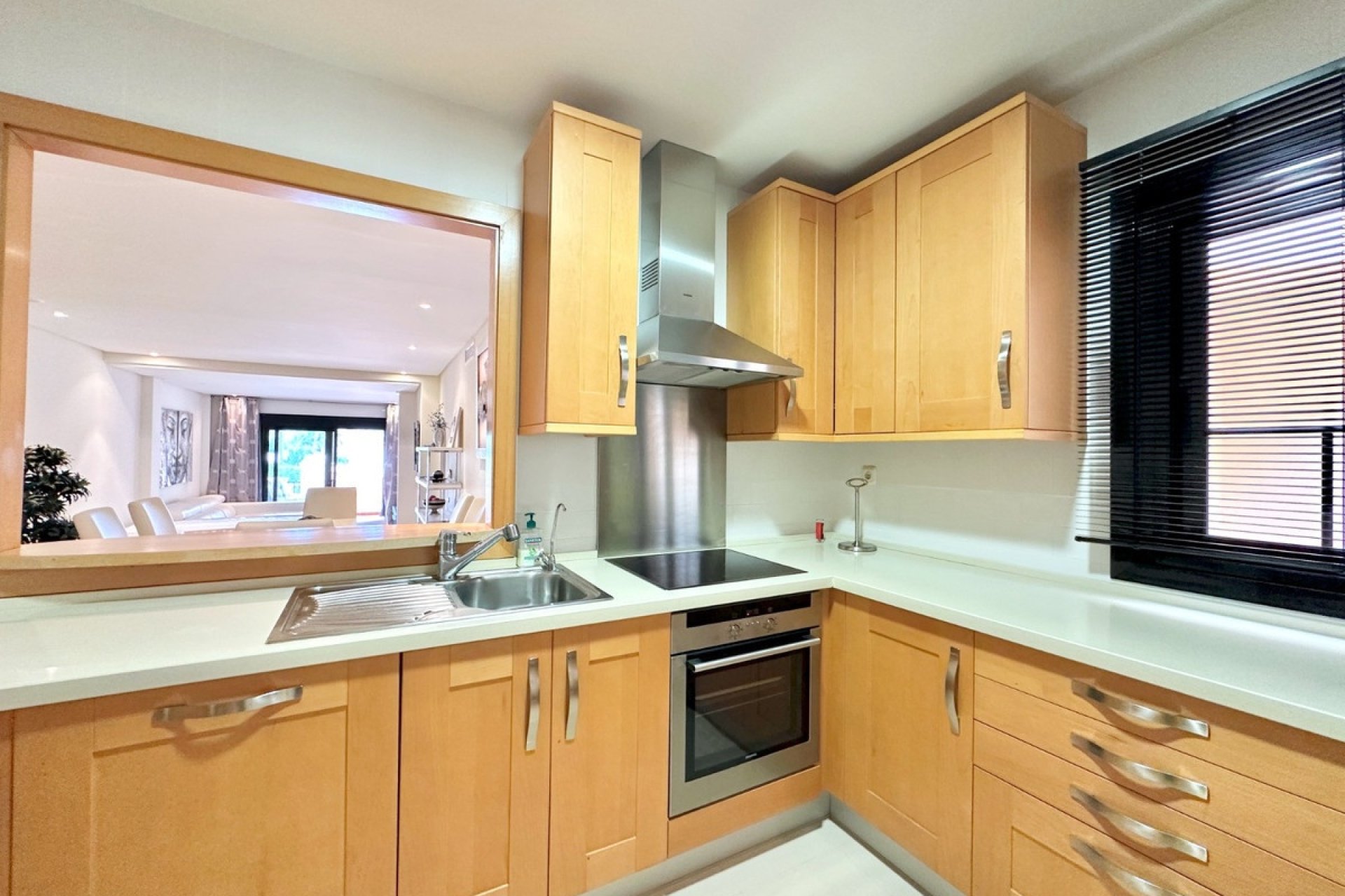 Resale - apartment - Marbella - Puerto Banús