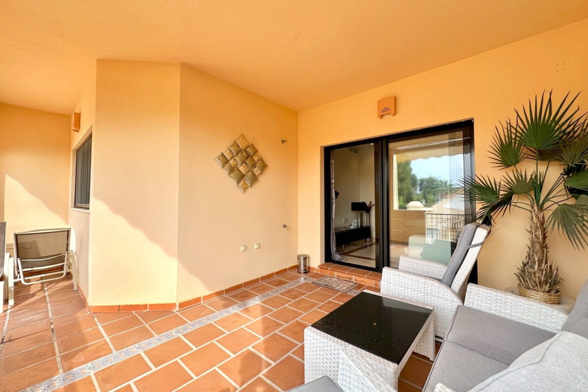 Resale - apartment - Marbella - Puerto Banús