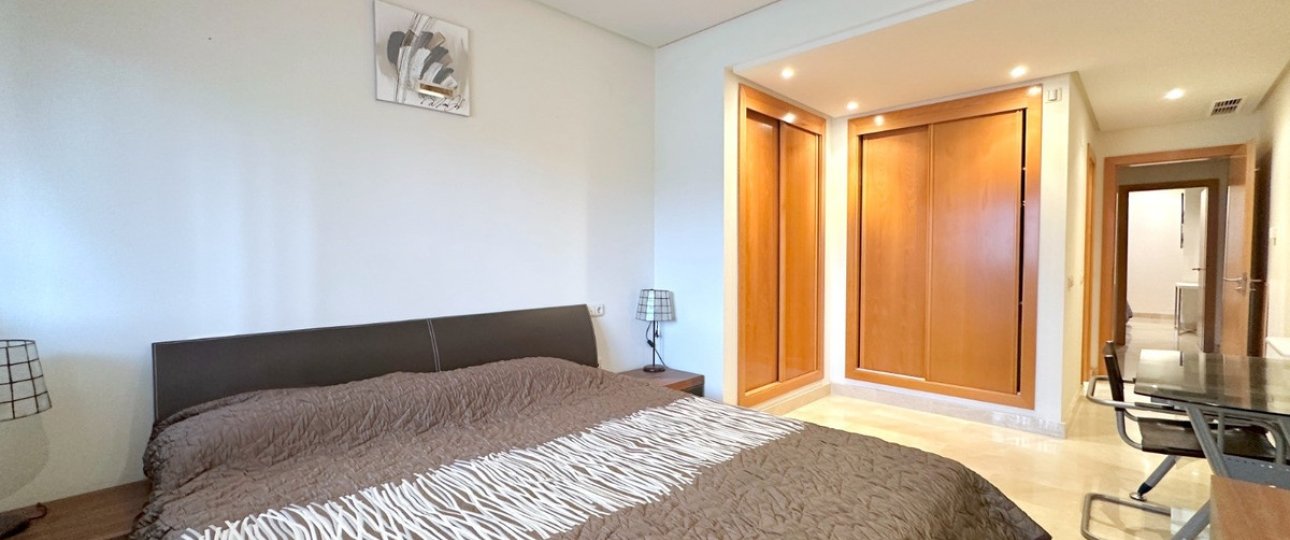 Resale - apartment - Marbella - Puerto Banús