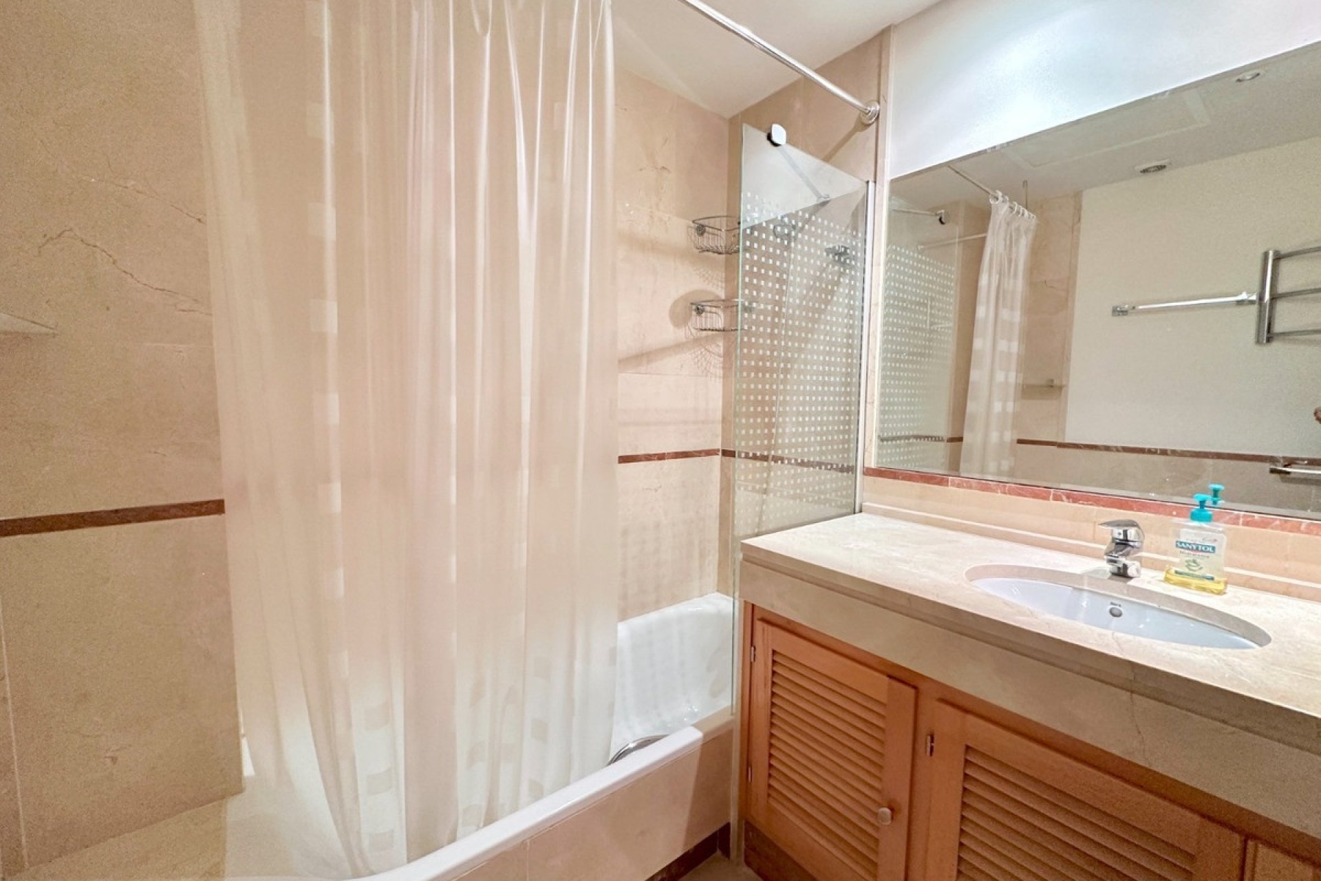 Resale - apartment - Marbella - Puerto Banús