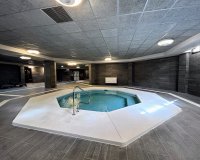 Resale - apartment - Marbella - Puerto Banús
