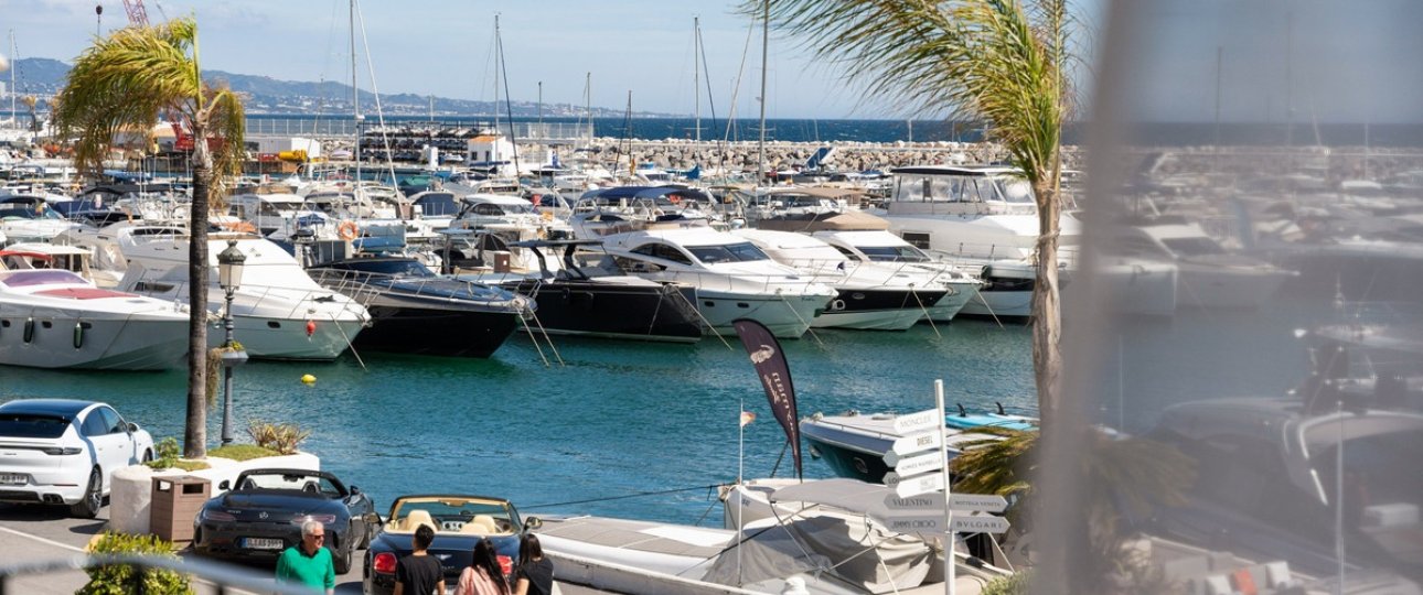 Resale - apartment - Marbella - Puerto Banús
