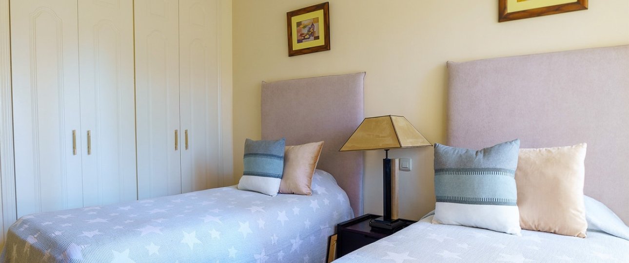 Resale - apartment - Marbella - Puerto Banús