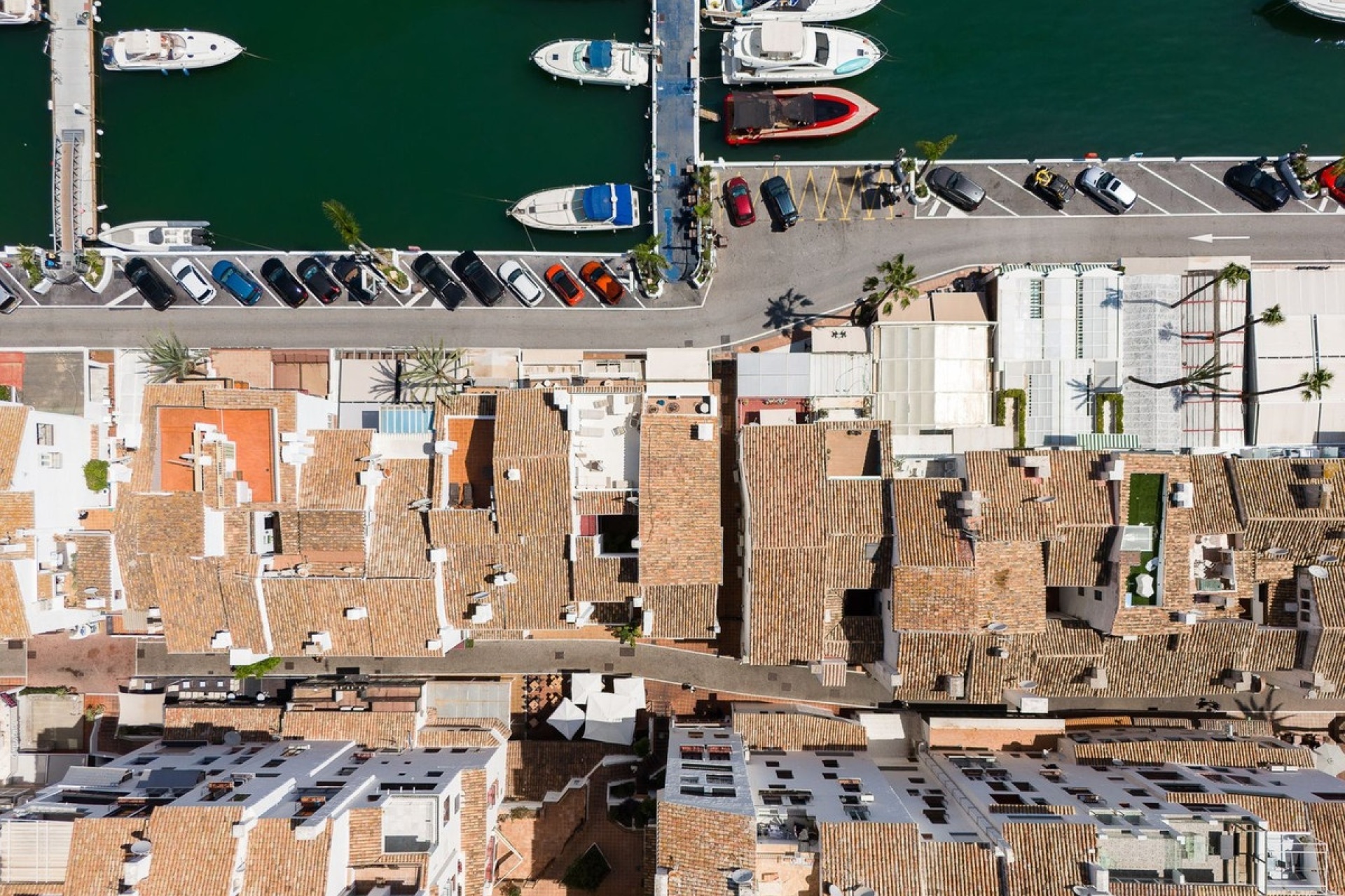 Resale - apartment - Marbella - Puerto Banús