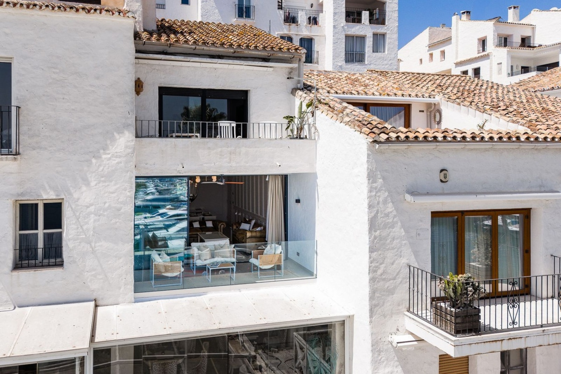 Resale - apartment - Marbella - Puerto Banús