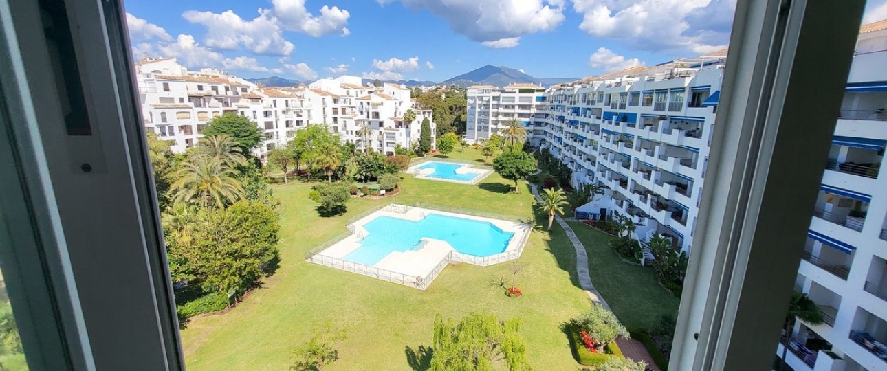 Resale - apartment - Marbella - Puerto Banús