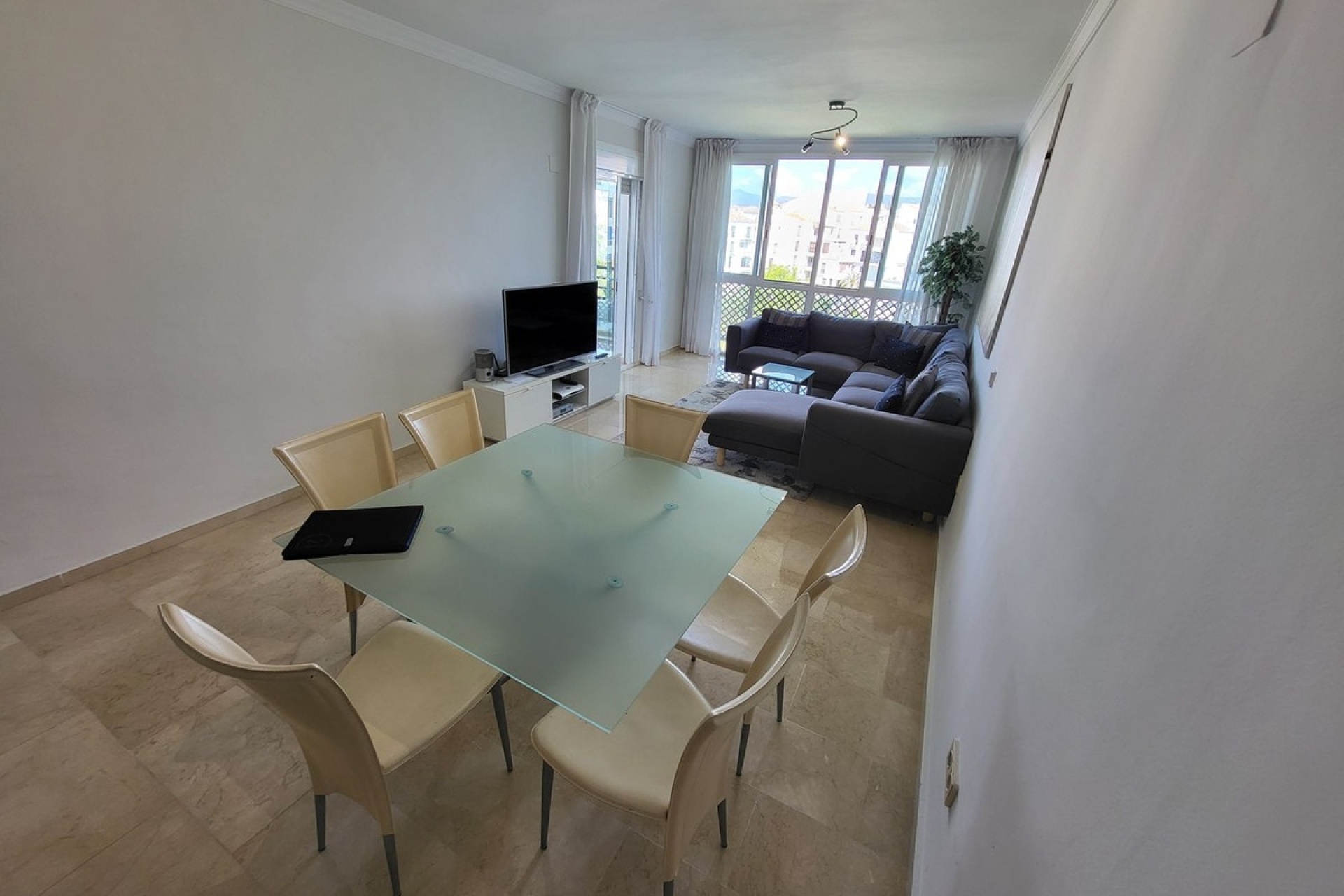 Resale - apartment - Marbella - Puerto Banús
