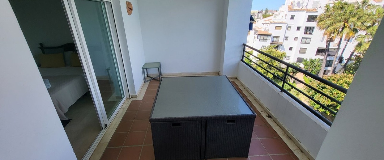 Resale - apartment - Marbella - Puerto Banús