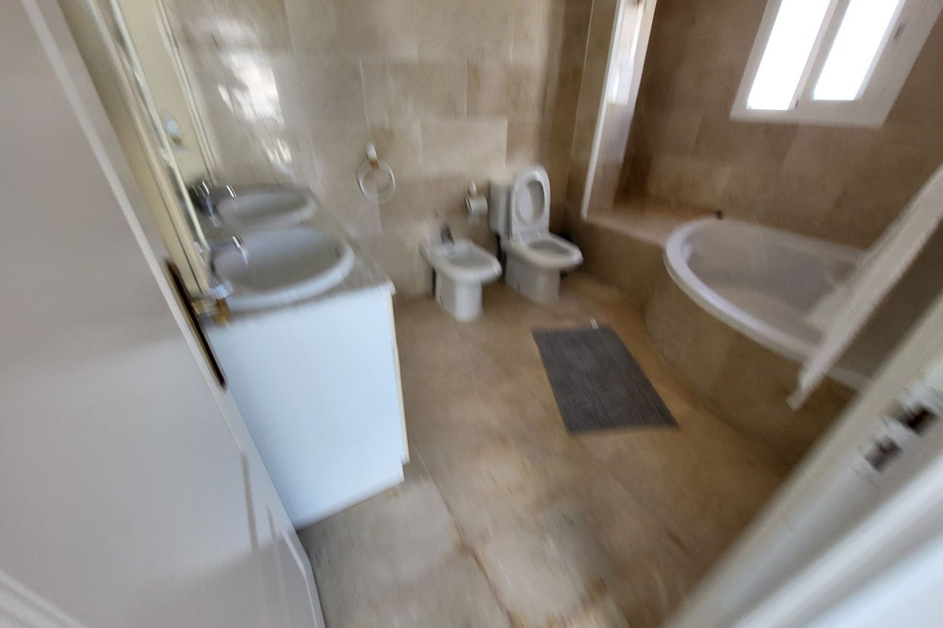 Resale - apartment - Marbella - Puerto Banús
