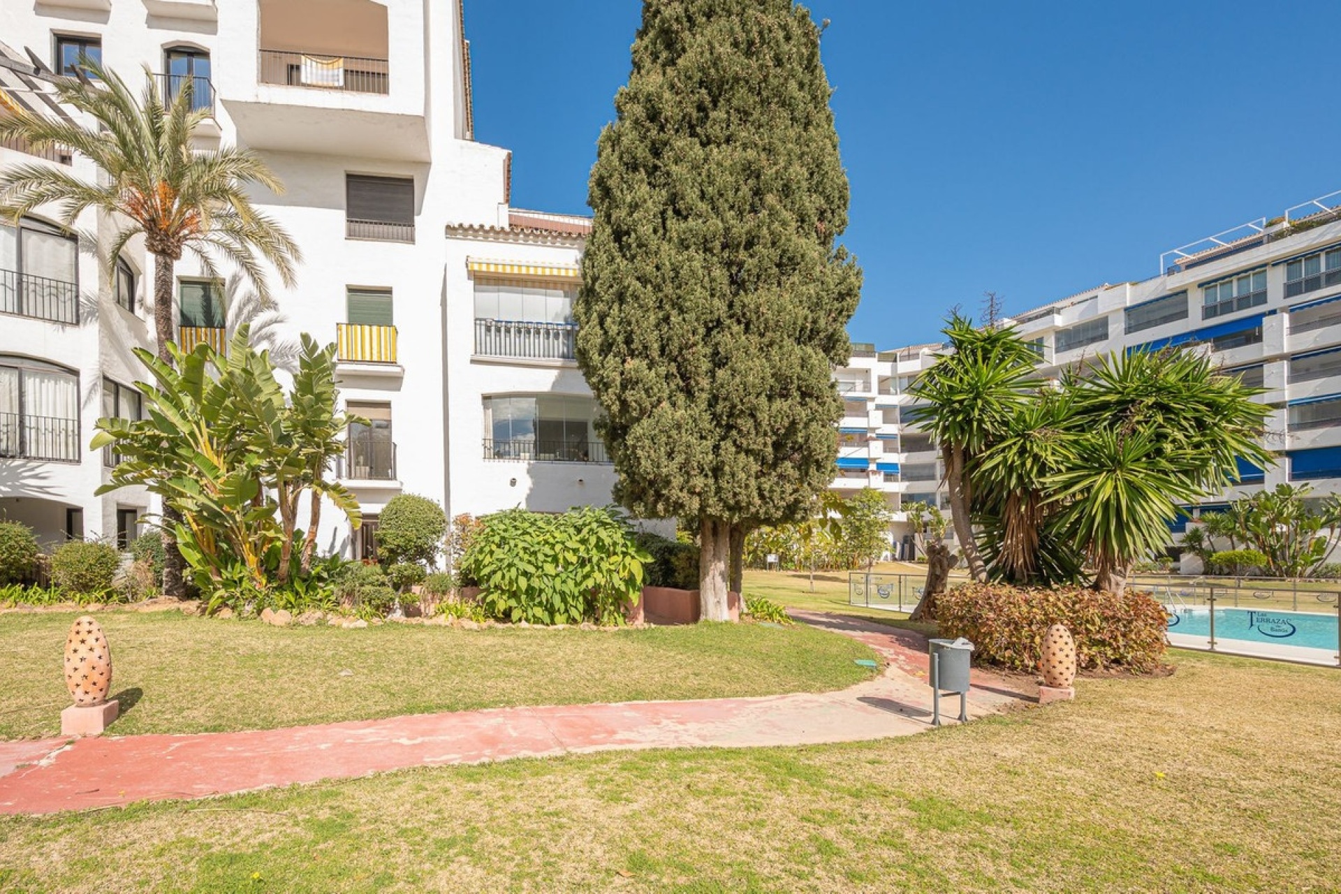 Resale - apartment - Marbella - Puerto Banús