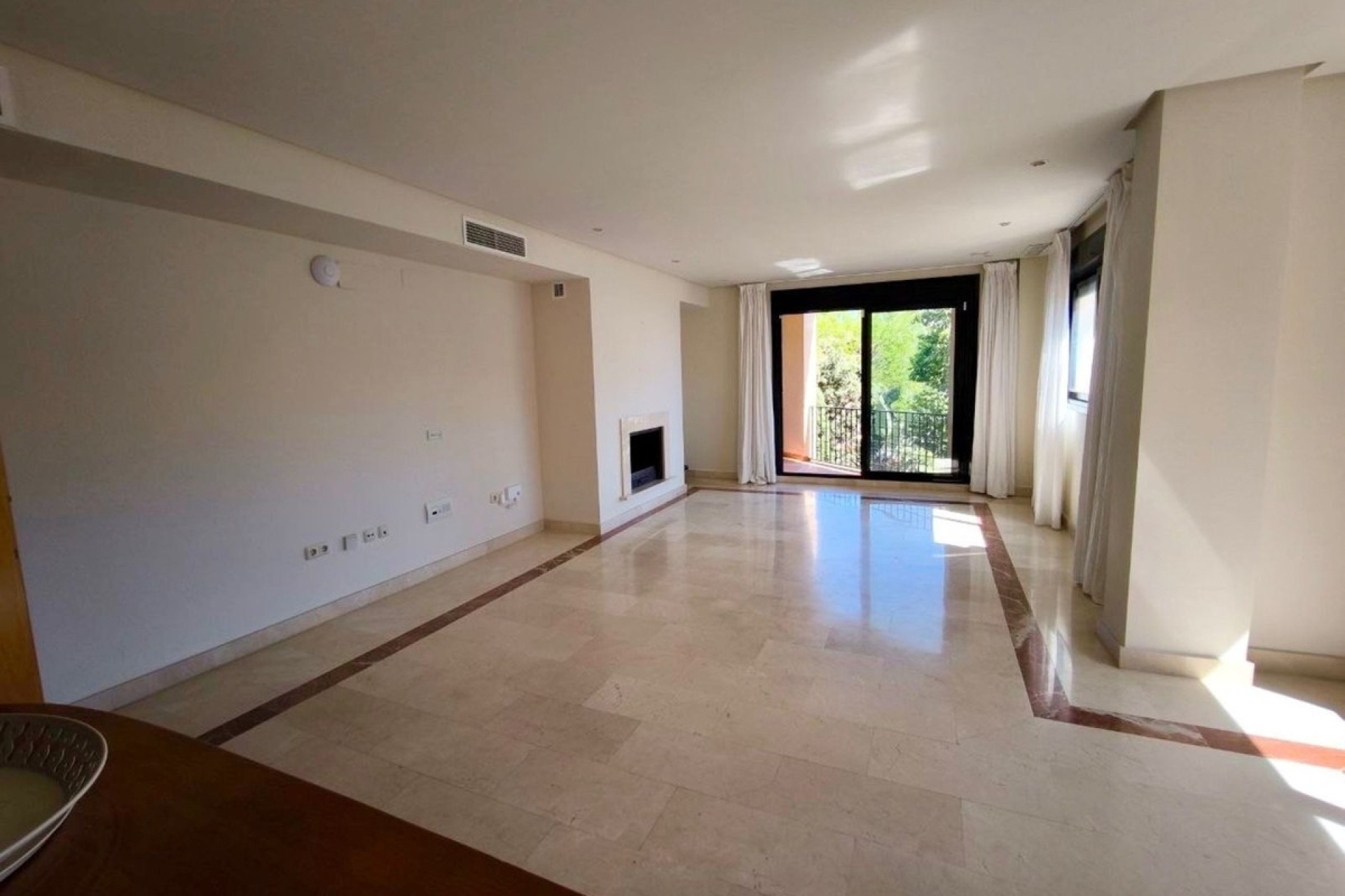 Resale - apartment - Marbella - Puerto Banús