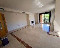 Resale - apartment - Marbella - Puerto Banús