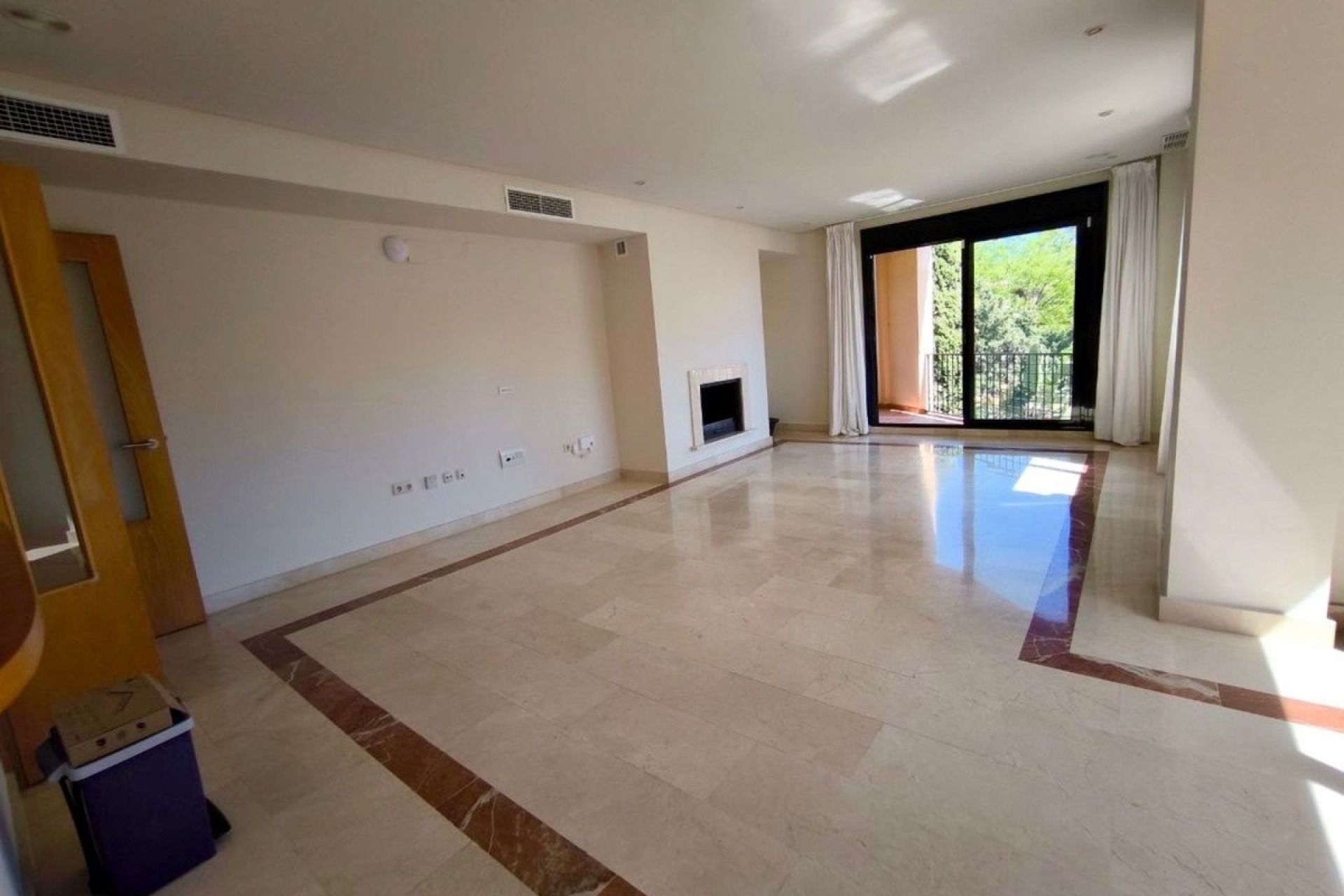 Resale - apartment - Marbella - Puerto Banús