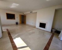 Resale - apartment - Marbella - Puerto Banús