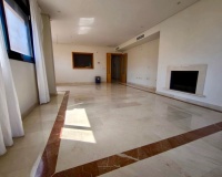 Resale - apartment - Marbella - Puerto Banús