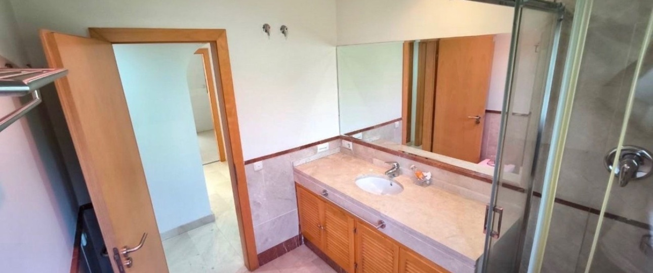 Resale - apartment - Marbella - Puerto Banús