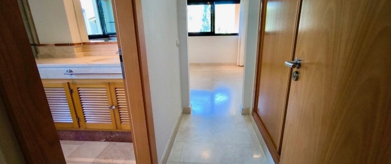 Resale - apartment - Marbella - Puerto Banús