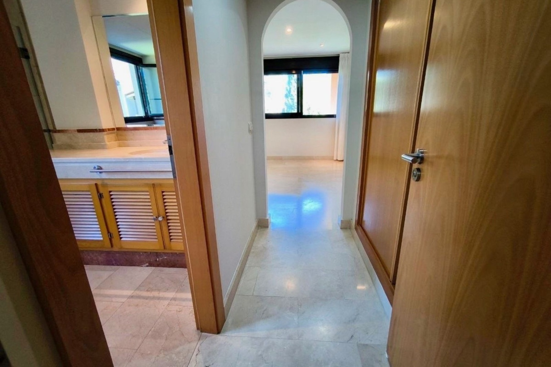 Resale - apartment - Marbella - Puerto Banús