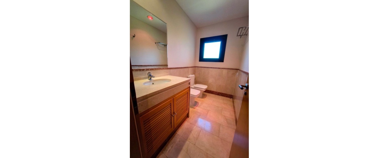 Resale - apartment - Marbella - Puerto Banús