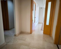 Resale - apartment - Marbella - Puerto Banús