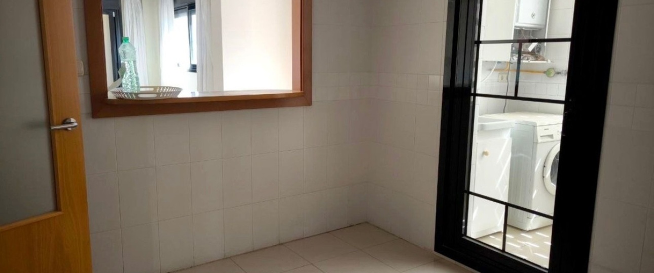 Resale - apartment - Marbella - Puerto Banús