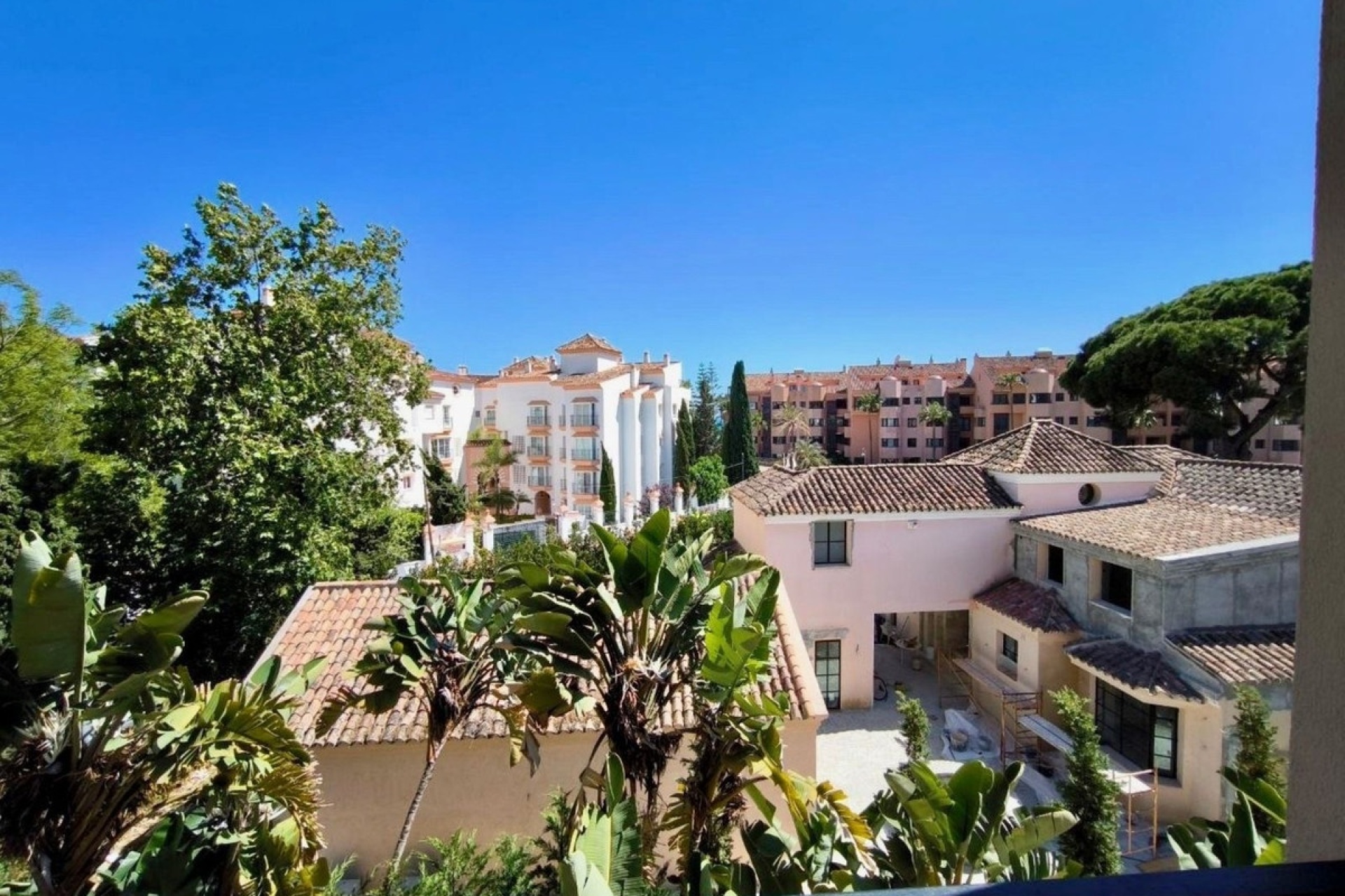 Resale - apartment - Marbella - Puerto Banús