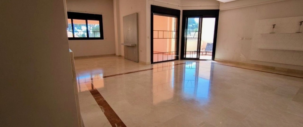 Resale - apartment - Marbella - Puerto Banús