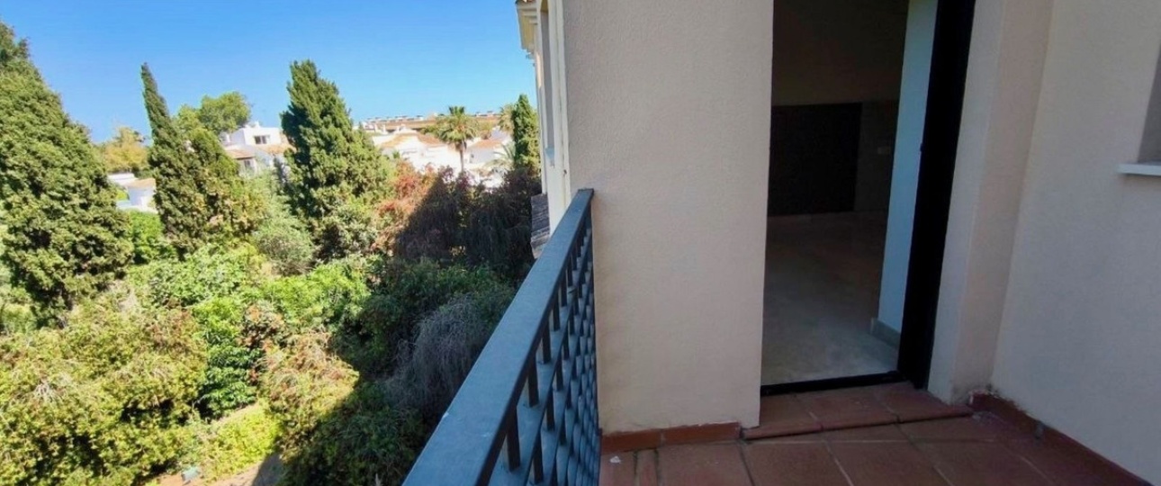 Resale - apartment - Marbella - Puerto Banús