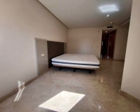 Resale - apartment - Marbella - Puerto Banús