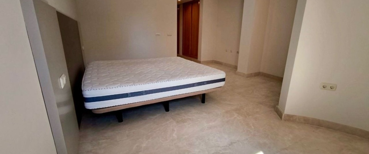 Resale - apartment - Marbella - Puerto Banús
