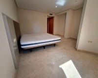 Resale - apartment - Marbella - Puerto Banús