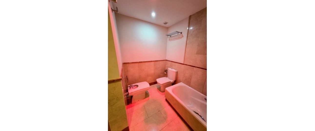 Resale - apartment - Marbella - Puerto Banús