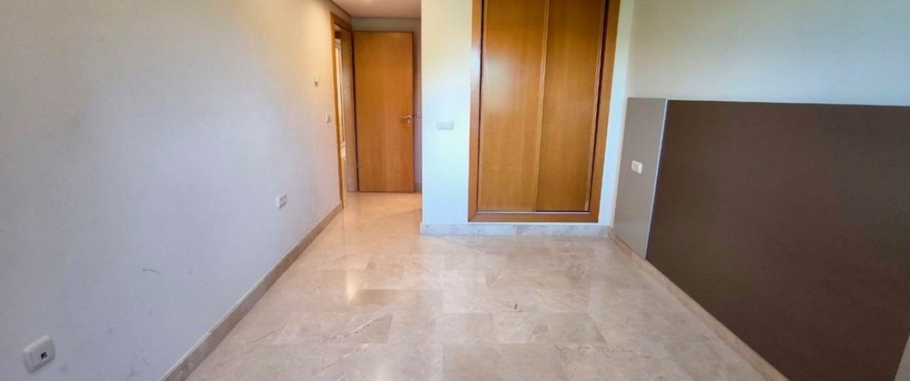 Resale - apartment - Marbella - Puerto Banús