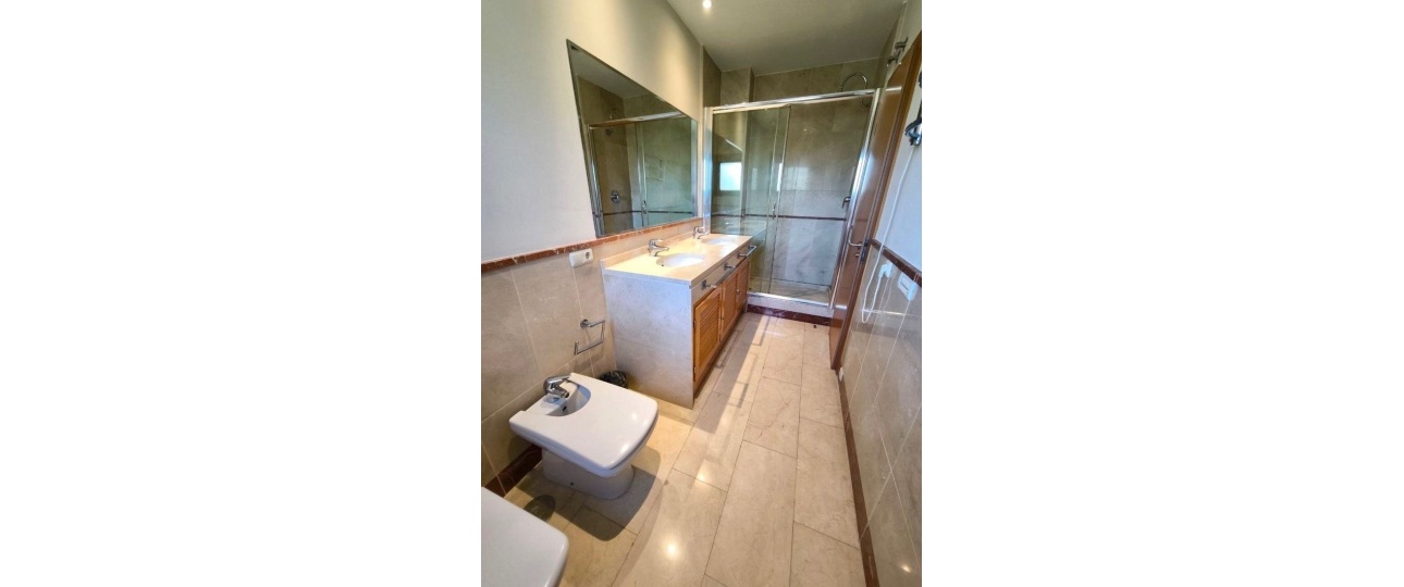 Resale - apartment - Marbella - Puerto Banús