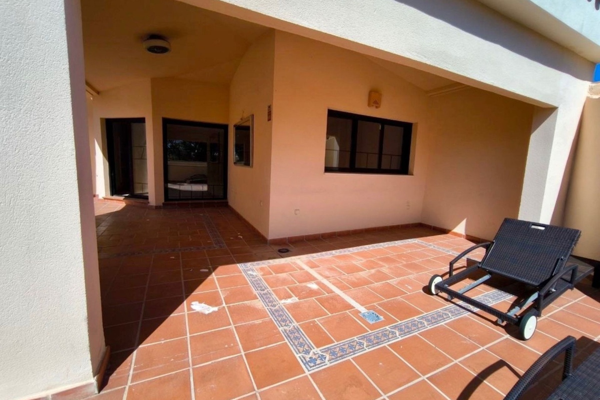 Resale - apartment - Marbella - Puerto Banús