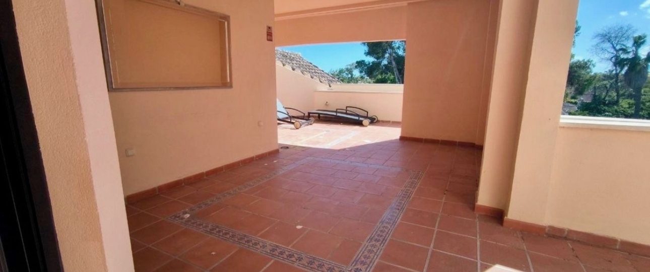Resale - apartment - Marbella - Puerto Banús