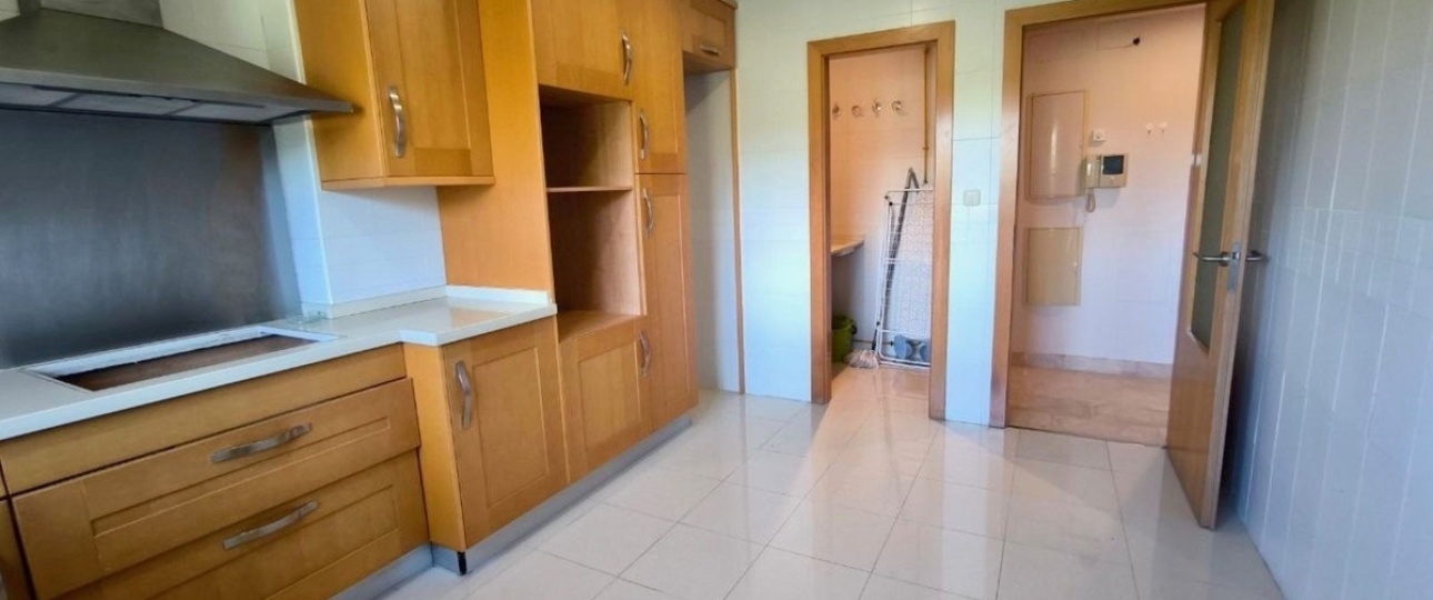 Resale - apartment - Marbella - Puerto Banús