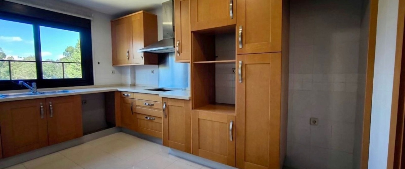 Resale - apartment - Marbella - Puerto Banús